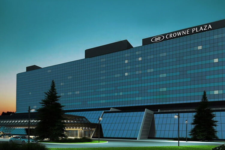 Hotel Crown Plaza